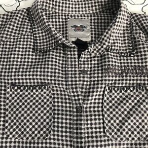 Short sleeve Harley Davidson Blk/Wht cotton embroidered, tailored shirt. Size S